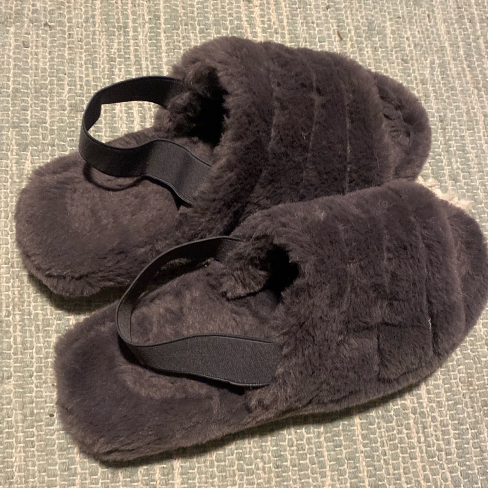 Uggs (knock off) size 6 slippers